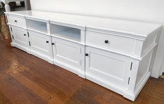 Salisbury Entertainment TV Unit Oak All White 200cms floor stock