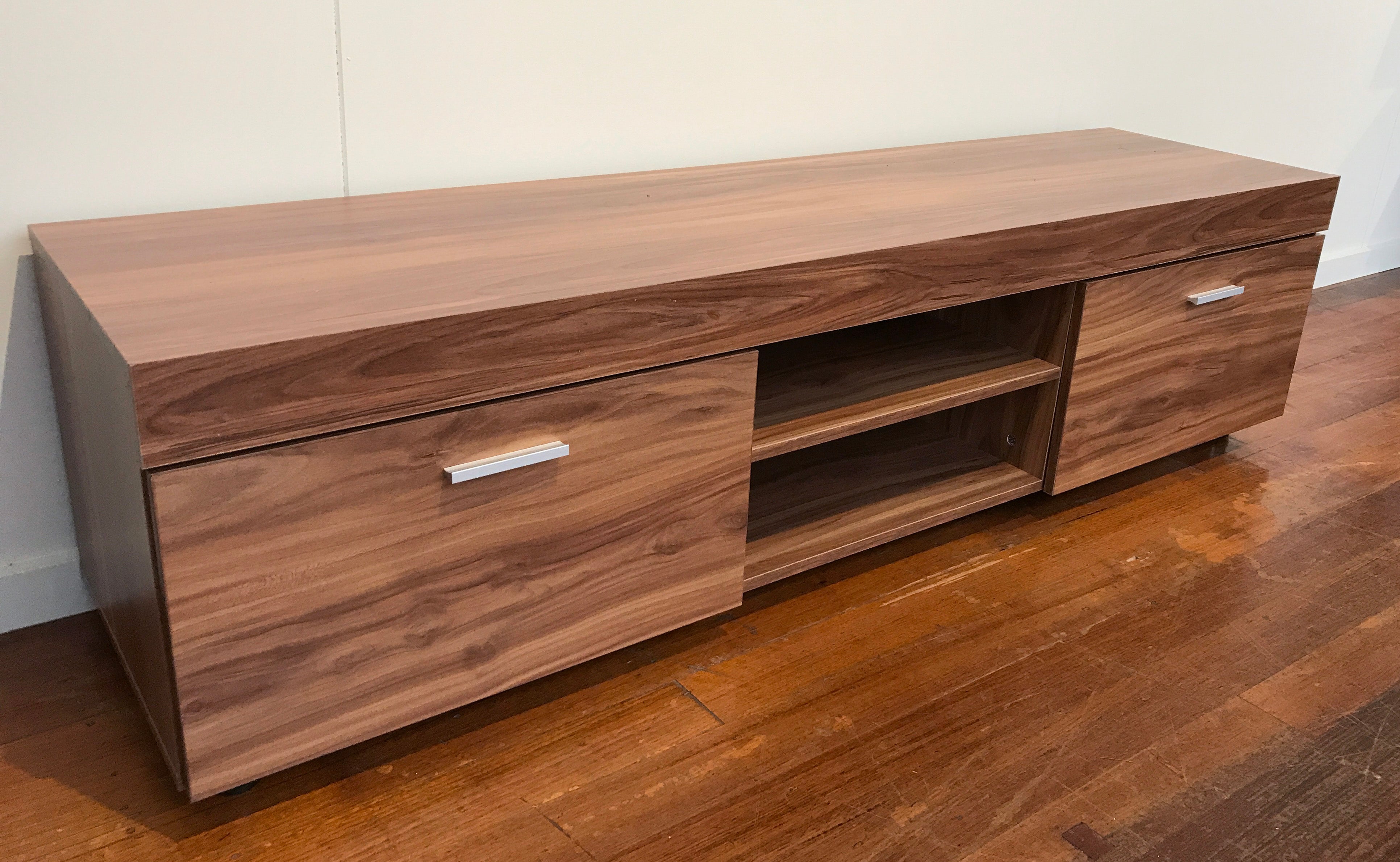 Entertainment Units Buffet and Hutch