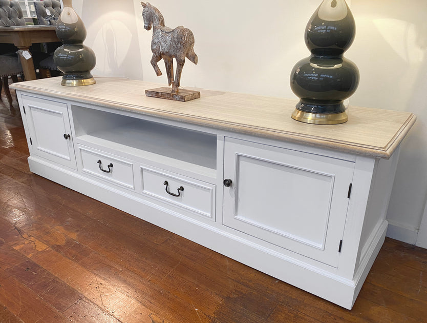 Hunter Entertainment TV Unit with Kickboard Buffet and Hutch